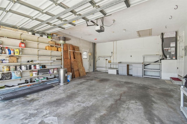 6322 Cocoa Ln, Apollo Beach, FL 33572 - garage featuring a garage door opener