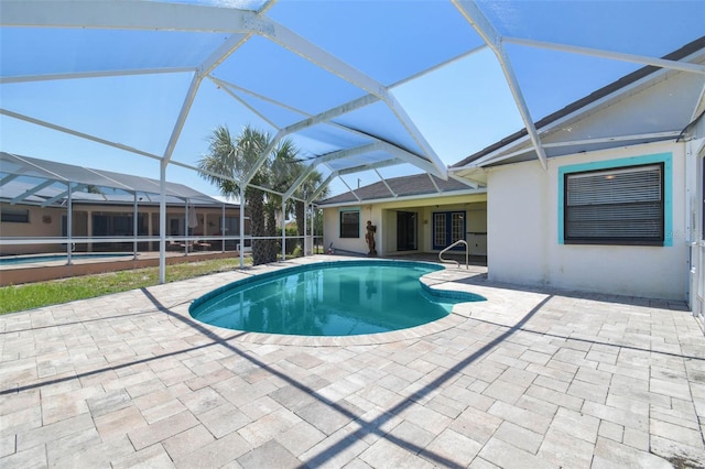 6322 Cocoa Ln, Apollo Beach, FL 33572 - outdoor pool featuring a patio and a lanai