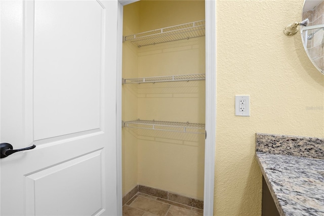 9780 Allen Rd, Lithia, FL 33547 - view of closet