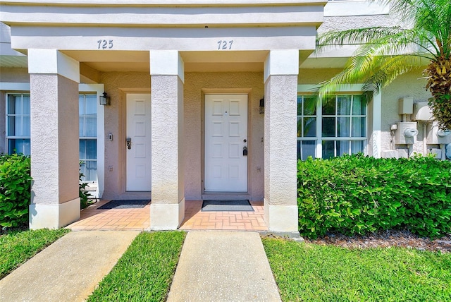 727 Kensington Lake Cir, Brandon, FL 33511 - photo 1