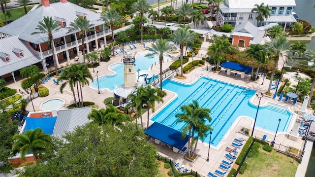 110 Aberdeen Pond Dr, Apollo Beach, FL 33572 - bird's eye view of a pool area