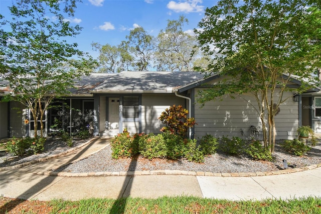 39650 US Highway 19 N Unit 143, Tarpon Springs, FL 34689 - ranch-style home featuring a garage