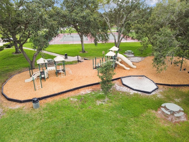 14170 Fennsbury Dr, Tampa, FL 33624 - view of property's community with a lawn