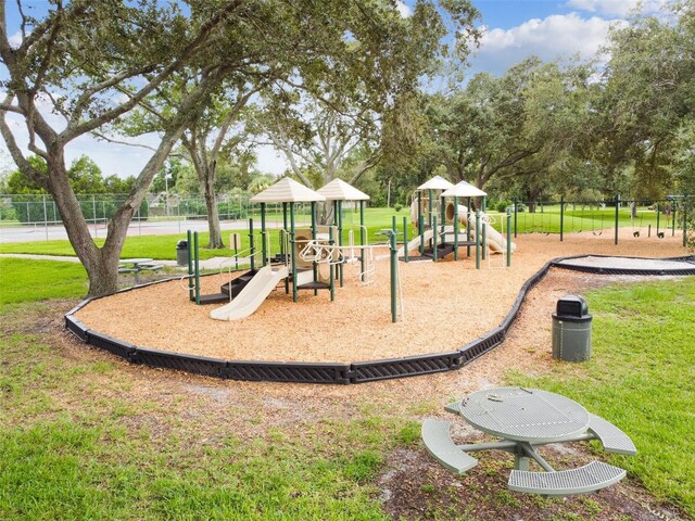 14170 Fennsbury Dr, Tampa, FL 33624 - view of community playground
