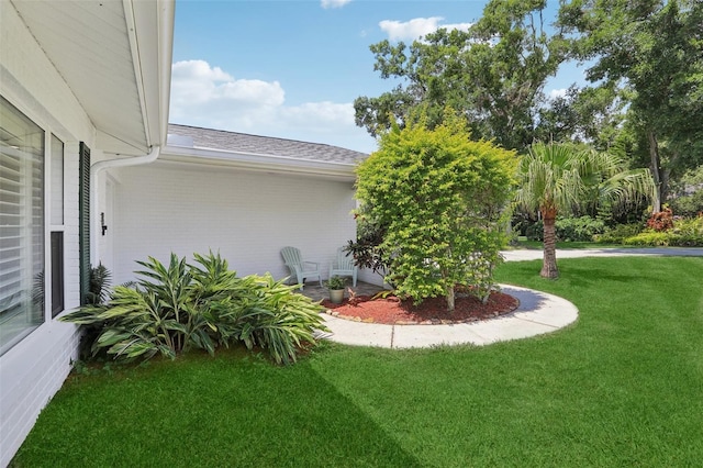 71 Flamingo Cir, Safety Harbor, FL 34695 - view of green lawn