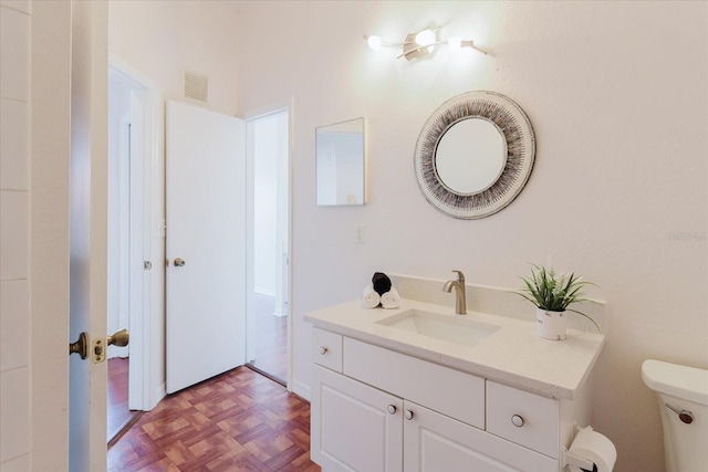 18107 Peregrines Perch Pl Unit 6303, Lutz, FL 33558 - half bath with vanity and toilet