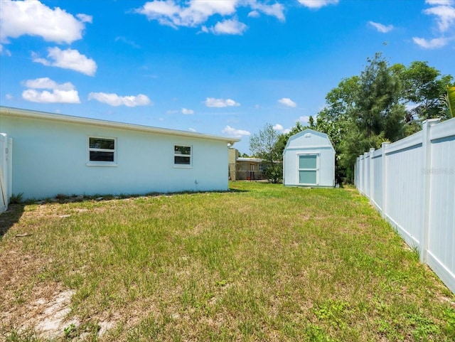 4005 W Coachman Ave, Tampa, FL 33611 - view of yard