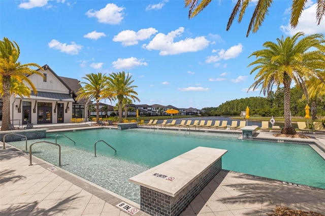 6154 Marsh Trail Dr, Odessa, FL 33556 - community pool with a patio
