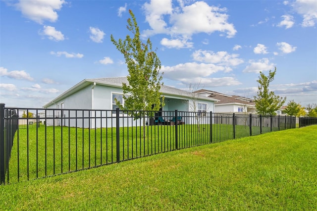 8192 Ivy Stark Blvd, Wesley Chapel, FL 33545 - view of yard featuring a garage