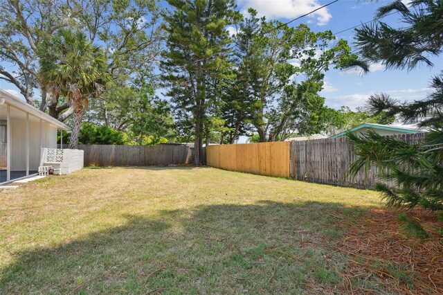 695 Sunset Dr, Tarpon Springs, FL 34689 - view of yard