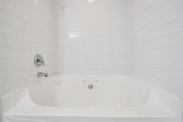 2355 Bentley Dr, Palm Harbor, FL 34684 - full bath with a tub
