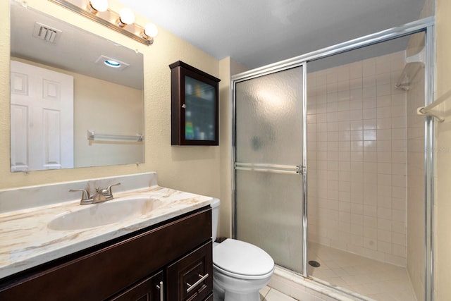 1905 Oyster Catcher Ln Unit 924, Clearwater, FL 33762 - full bath with vanity, a stall shower, and toilet