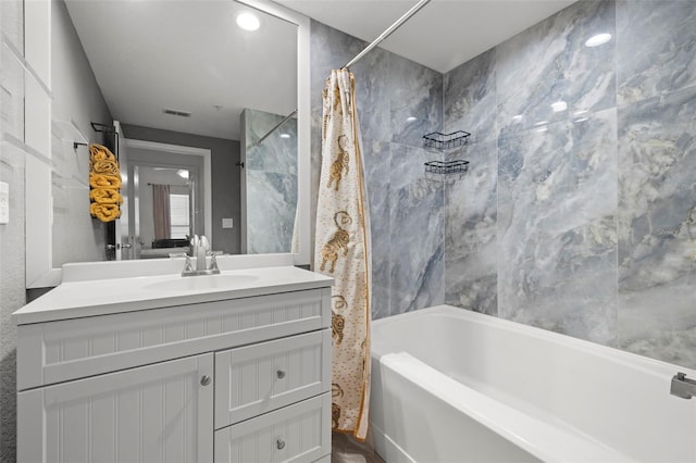 2410 W Azeele St Unit 214, Tampa, FL 33609 - full bath featuring shower / tub combo with curtain and vanity