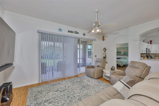 2316 Lyndhurst Dr, Sun City Center, FL 33573