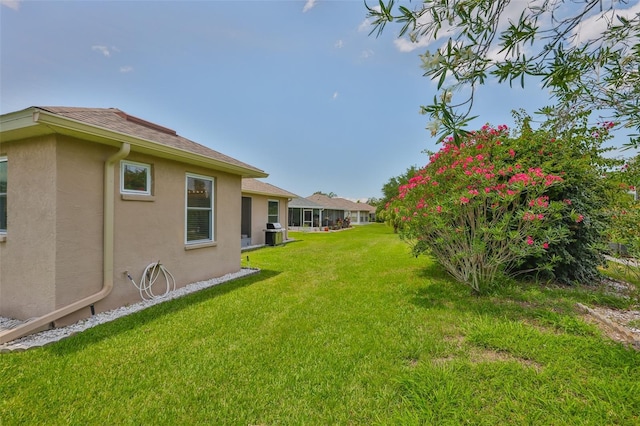 2316 Lyndhurst Dr, Sun City Center, FL 33573 - view of grassy yard