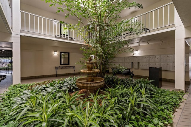 3325 Bayshore Blvd Unit C36, Tampa, FL 33629 - building lobby with a high ceiling
