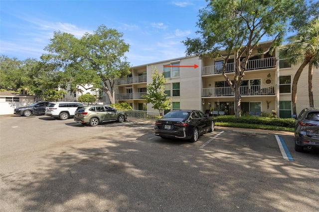 3325 Bayshore Blvd Unit C36, Tampa, FL 33629 - view of apartment building / complex featuring uncovered parking