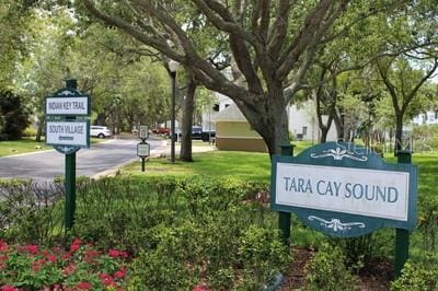 9722 Indian Key Trl Unit 116, Seminole, FL 33776 - view of community / neighborhood sign