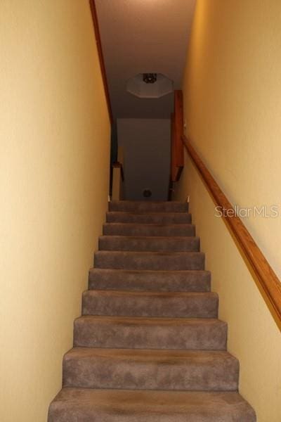 9722 Indian Key Trl Unit 116, Seminole, FL 33776 - view of stairs