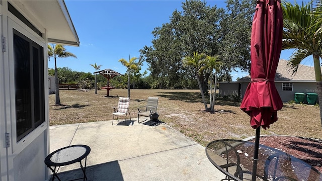 6405 Klaus Ct, Port Charlotte, FL 33981 - view of patio / terrace