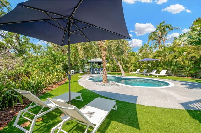 540 Gulf Bay Rd, Longboat Key, FL 34228 - photo 12