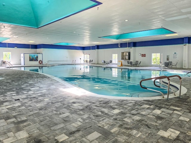2516 New Haven Cir, Sun City Center, FL 33573 - view of indoor community pool