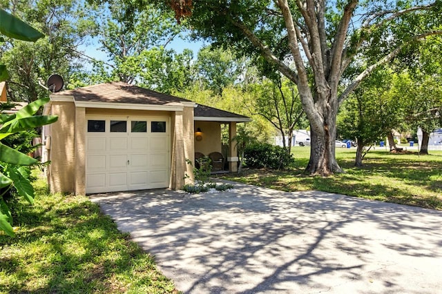 4419 Longshore Dr, Land O Lakes, FL 34639 - garage with asphalt driveway