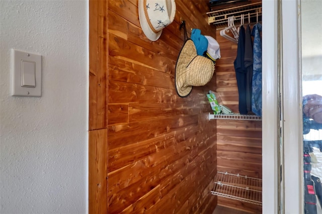 1270 Gulf Blvd Unit 1901, Clearwater Beach, FL 33767 - detailed view of wooden walls and a textured wall