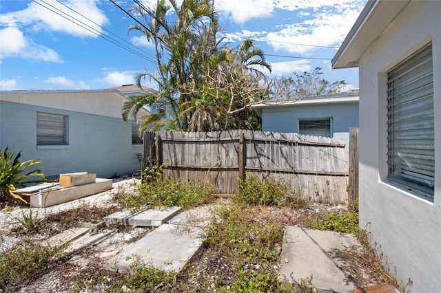154 147th Ave E, Madeira Beach, FL 33708 - view of yard