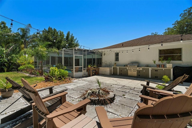 60 Lakeview Ct, Palm Harbor, FL 34683 - view of patio featuring a lanai