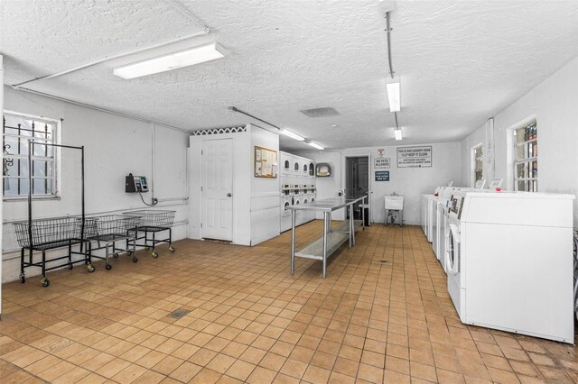 9130 Tudor Dr Unit M105, Tampa, FL 33615 - photo 18