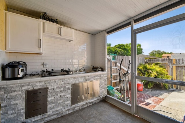 4017 Cedar Limb Ct, Tampa, FL 33614 - view of unfurnished sunroom