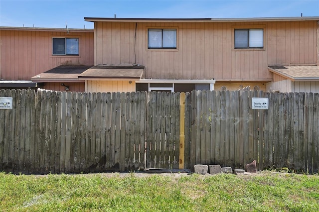 4017 Cedar Limb Ct, Tampa, FL 33614 - view of rear view of house