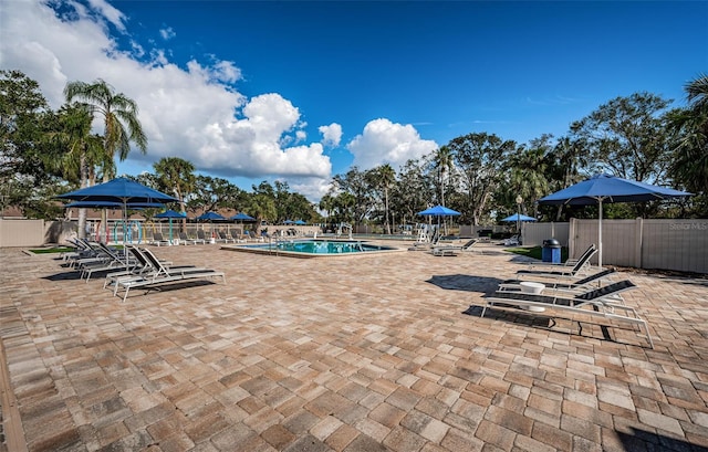 1516 E Lake Woodlands Pkwy, Oldsmar, FL 34677 - community pool with a patio