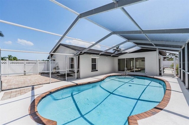 7607 22nd Ave W, Bradenton, FL 34209 - view of swimming pool featuring a patio area and a lanai