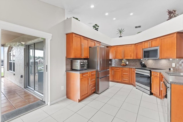 22852 Fern Ct, Land O Lakes, FL 34639 - photo 16