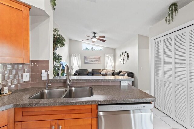 22852 Fern Ct, Land O Lakes, FL 34639 - photo 18