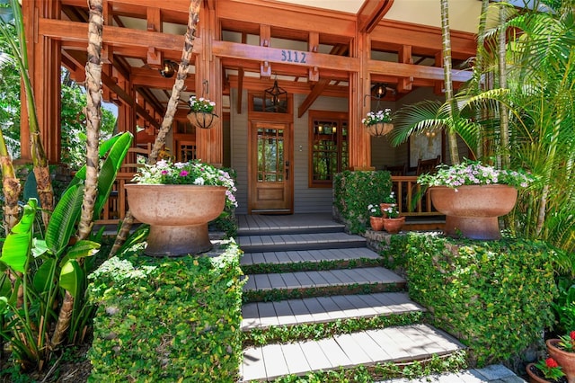 3112 W Wallcraft Ave, Tampa, FL 33611 - entrance to property featuring a porch