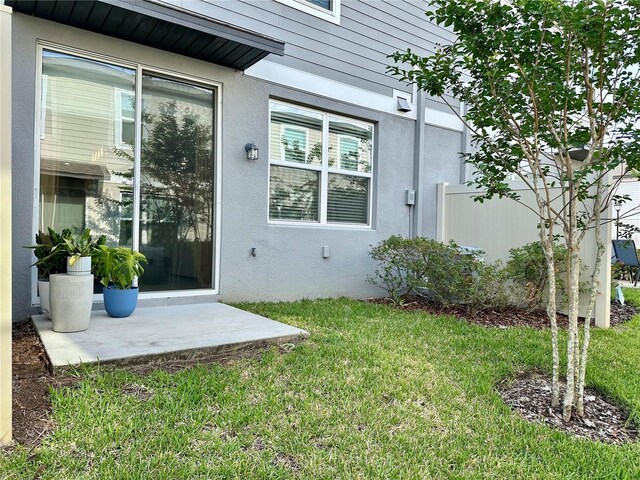 2717 Chestnut Creek Pl, Brandon, FL 33510 - entrance to property with stucco siding