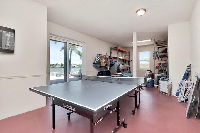 514 Harbor Dr N, Indian Rocks Beach, FL 33785 - playroom with concrete flooring