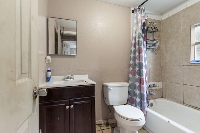 1224 S Delaware Ave, Deland, FL 32720 - bathroom with toilet, vanity, and shower / tub combo with curtain