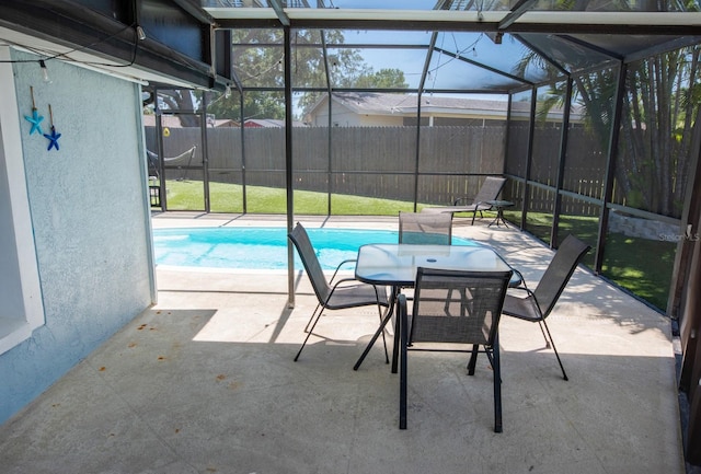 489 Fox Run Trl, Apollo Beach, FL 33572 - view of patio / terrace featuring glass enclosure