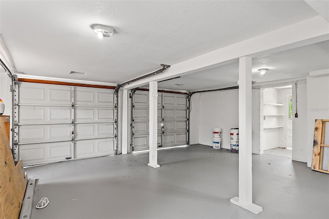 2449 16th St N, Saint Petersburg, FL 33704 - view of garage