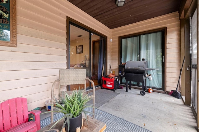 717 E 137th Ave, Tampa, FL 33613 - entrance to property featuring a patio area