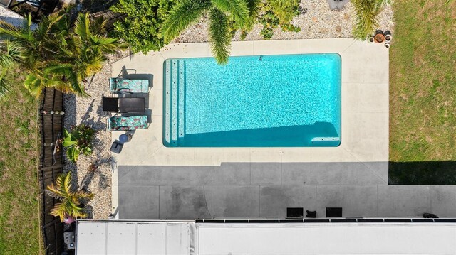 7304 Lakeside Blvd, Tampa, FL 33614 - aerial view of a pool