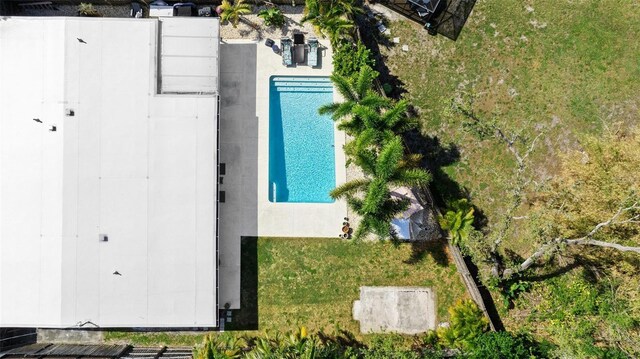 7304 Lakeside Blvd, Tampa, FL 33614 - bird's eye view of a pool area