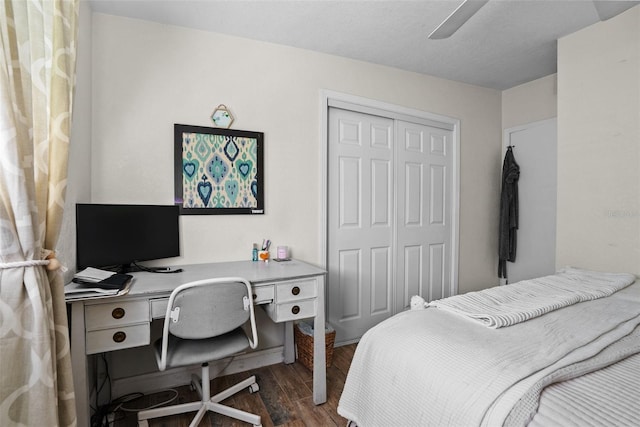 7304 Lakeside Blvd, Tampa, FL 33614 - bedroom with wood finished floors, a closet, an office area, and a ceiling fan