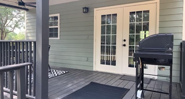 7152 Sandy Ln, Wesley Chapel, FL 33544 - wooden deck with french doors