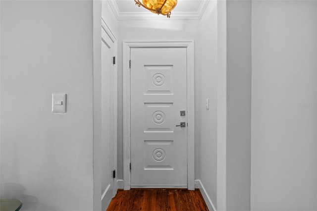 475 28th Ave N, Saint Petersburg, FL 33704 - entryway with ornamental molding, dark wood finished floors, and baseboards