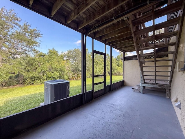 507 E Curlew Pl, Tarpon Springs, FL 34689 - view of unfurnished sunroom